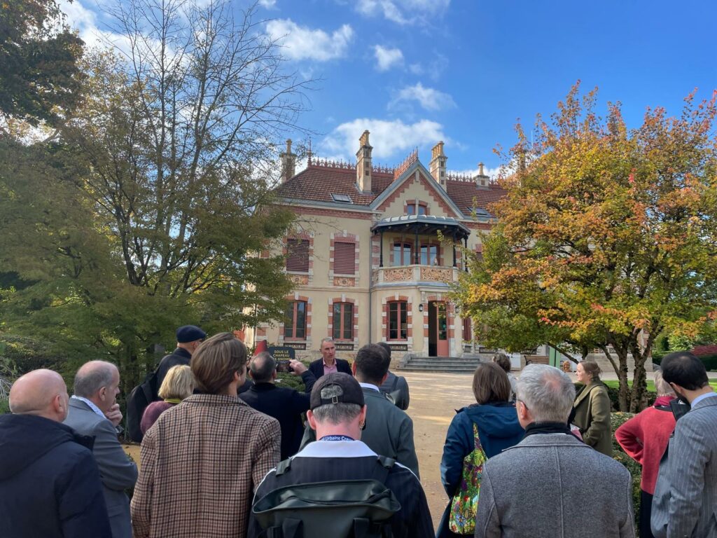 WhatsApp Image 2025-10-16 at 19.43.59