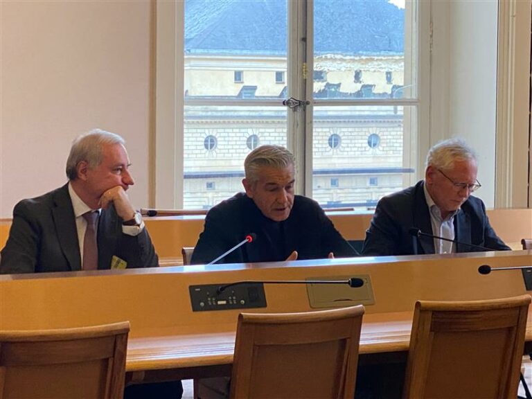 3f68dc18-9a20-4891-9445-dc7fb562a086